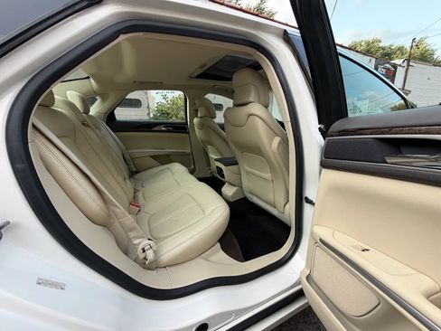 Used 2013 Lincoln MKZ FWD image 30