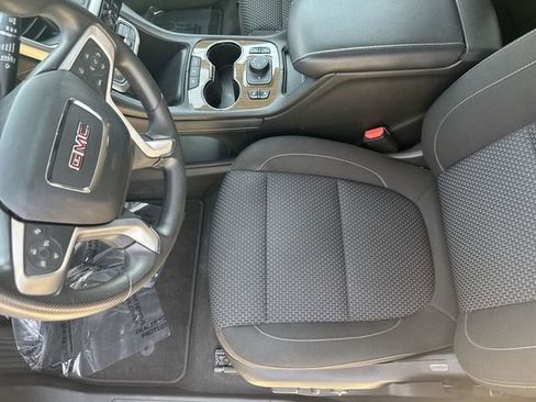 Certified 2023 GMC Acadia SLE w/ Driver Convenience Package AWD/4WD image 20