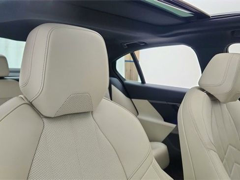 Used 2025 BMW 530i image 22