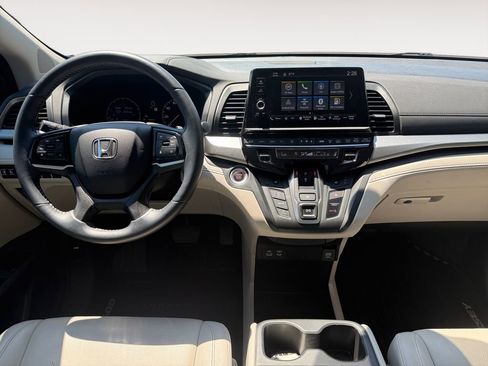 Used 2025 Honda Odyssey EX-L image 10