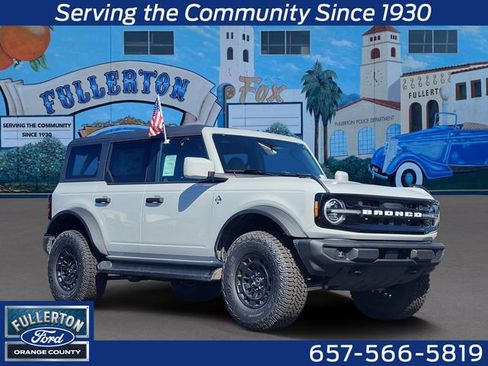 New 2026 Ford Bronco Outer Banks w/ Sasquatch Package AWD/4WD image 1