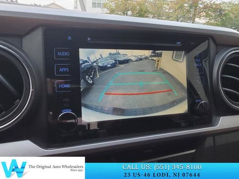 Used 2017 Toyota Tacoma SR5 image 19