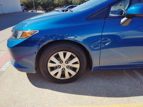 Used 2012 Honda Civic LX image 9