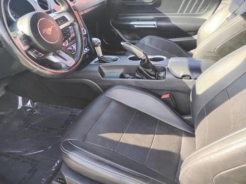 Used 2020 Ford Mustang Premium image 14