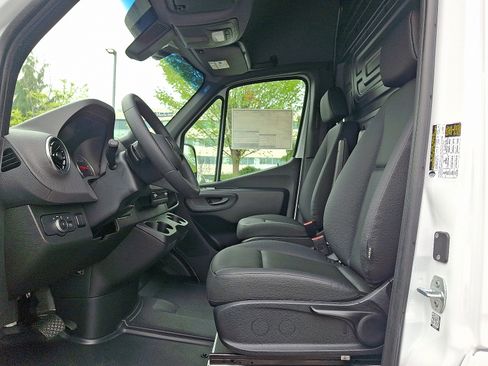 New 2026 Mercedes-Benz Sprinter 2500 image 11