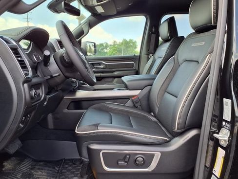 New 2026 RAM 1500 Laramie AWD/4WD image 13