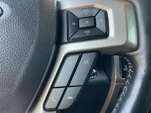 Used 2022 Ford F250 Lariat w/ Black Appearance Package AWD/4WD image 20