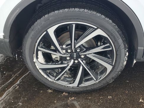 New 2025 Lincoln Corsair Reserve w/ Equipment Group 202A image 5