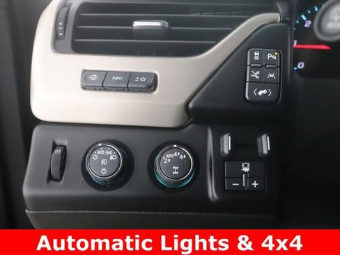 Used 2018 GMC Yukon Denali w/ Denali Ultimate Package AWD/4WD image 21