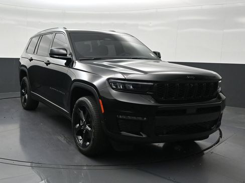 Used 2025 Jeep Grand Cherokee L Limited w/ Luxury Tech Group II RWD image 8