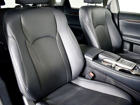 Used 2022 Lexus RX 450h AWD image 45