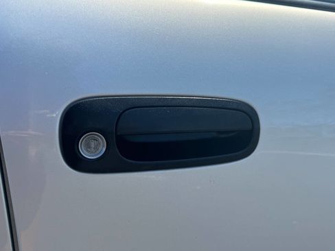 Used 2002 Toyota Corolla CE image 19