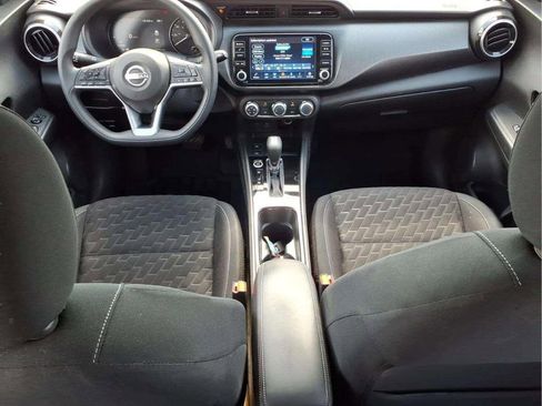 Used 2023 Nissan Kicks SV FWD image 10