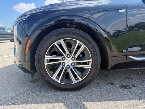 Certified 2024 Cadillac Lyriq Luxury AWD/4WD image 14