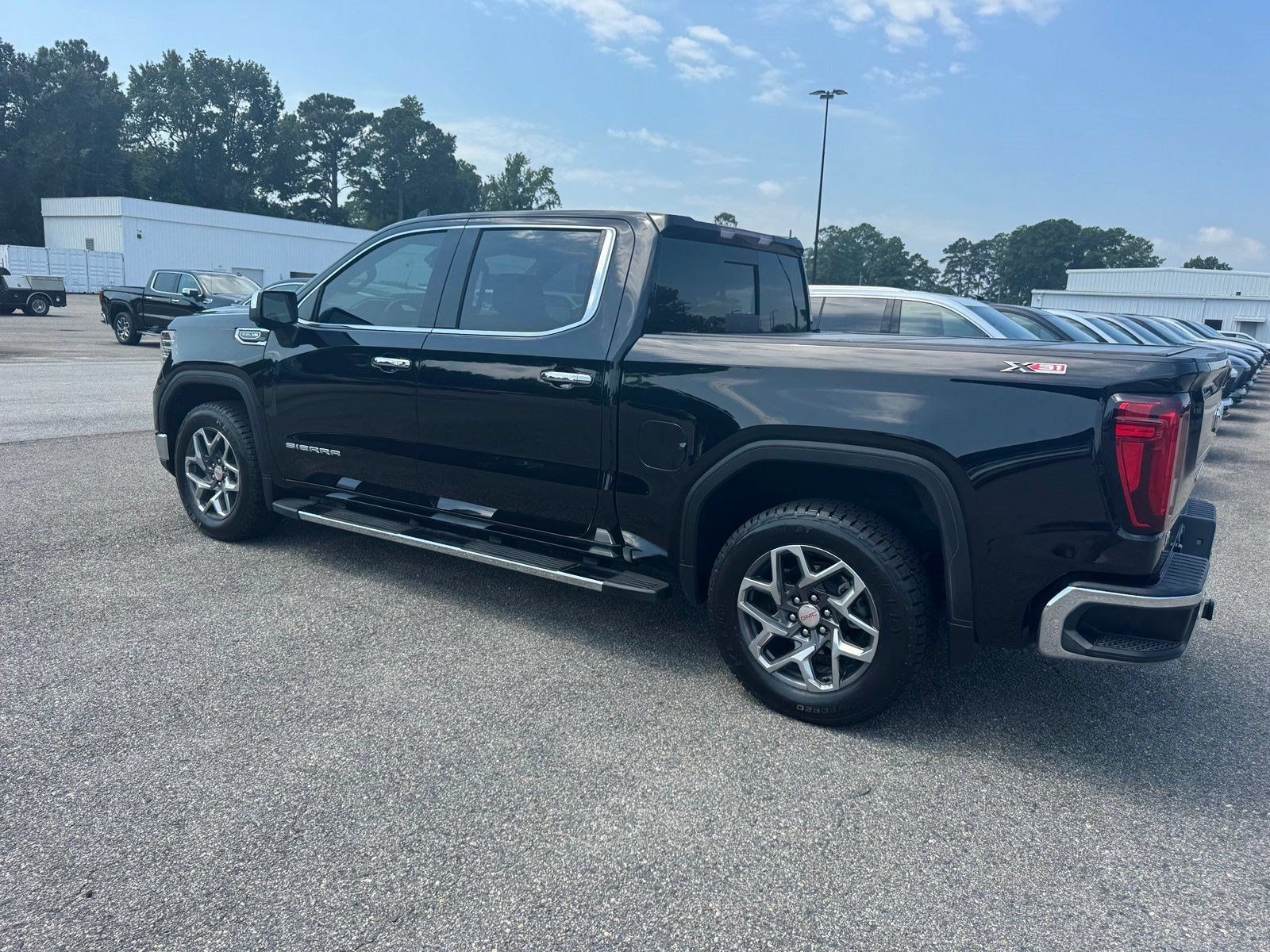 Certified 2024 GMC Sierra 1500 SLT w/ SLT Premium Plus Package AWD/4WD image 4