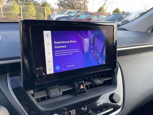 Used 2024 Toyota Corolla Cross LE image 38