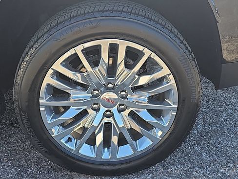 Certified 2024 GMC Yukon XL Denali AWD/4WD image 41