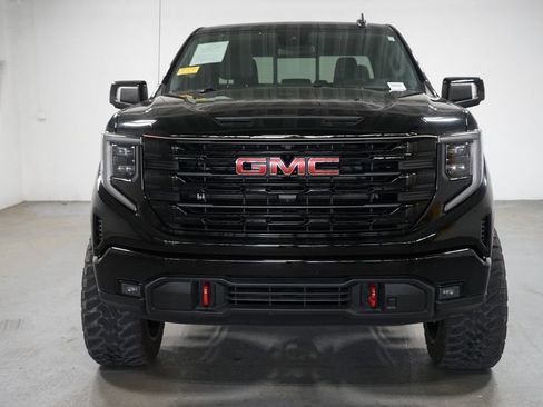 Used 2022 GMC Sierra 1500 Elevation w/ Elevation Premium Package AWD/4WD image 2