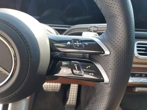 Used 2025 Mercedes-Benz GLS 450 4MATIC image 22