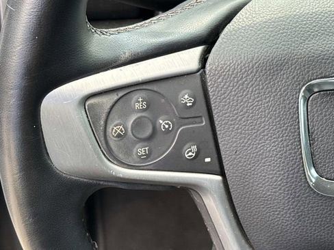 Used 2023 GMC Terrain SLT w/ Infotainment Package II image 28