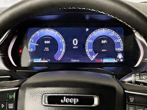 Used 2024 Jeep Grand Cherokee L Altitude image 39