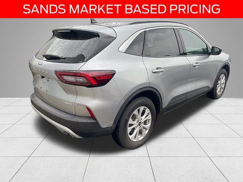 Used 2024 Ford Escape Active w/ Tech Pack #1 AWD/4WD image 4