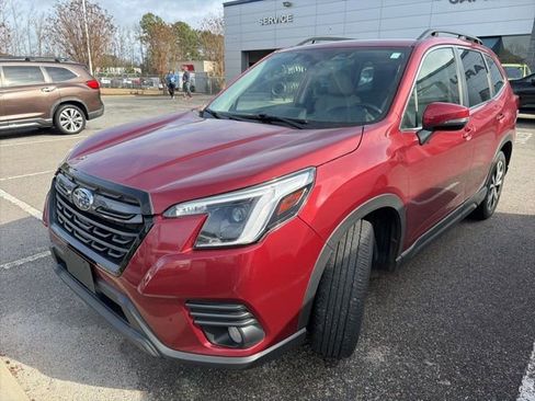 Used 2023 Subaru Forester Limited image 4