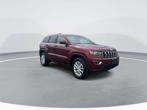 Used 2021 Jeep Grand Cherokee Laredo AWD/4WD image 9