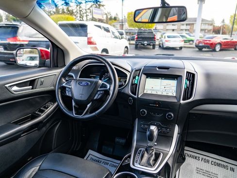 Used 2018 Ford Edge SEL w/ Equipment Group 201A AWD/4WD image 25