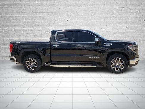 Used 2024 GMC Sierra 1500 SLT w/ SLT Premium Plus Package AWD/4WD image 5
