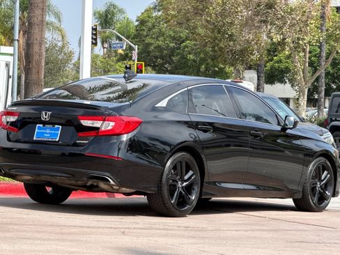 Used 2019 Honda Accord Sport image 9