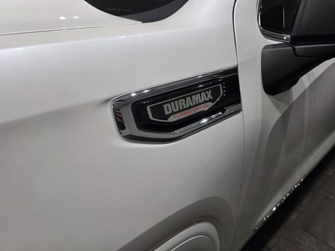 Used 2024 GMC Sierra 1500 Denali AWD/4WD image 14