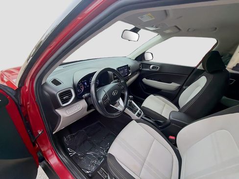 Used 2021 Hyundai Venue SEL FWD image 7