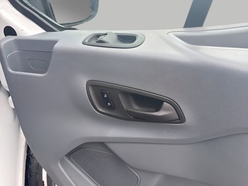 Used 2015 Ford Transit 250 148 Low Roof image 7