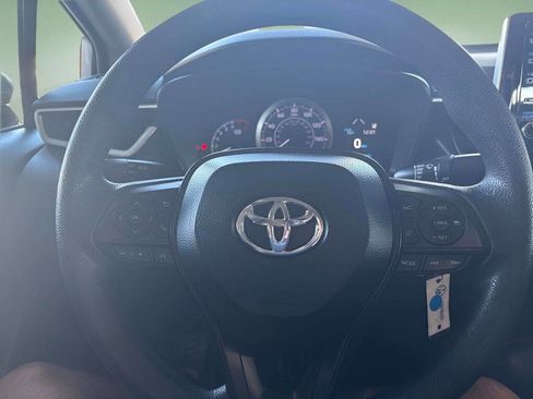 Used 2020 Toyota Corolla LE image 11
