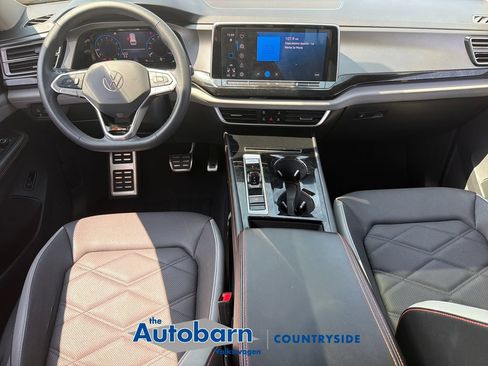 Certified 2024 Volkswagen Atlas Peak Edition SE AWD/4WD image 18