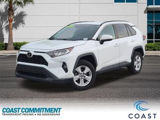 Used 2021 Toyota RAV4 XLE w/ XLE Grade Weather Package AWD/4WD video 1