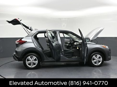 Certified 2025 Nissan Kicks Play S FWD image 36