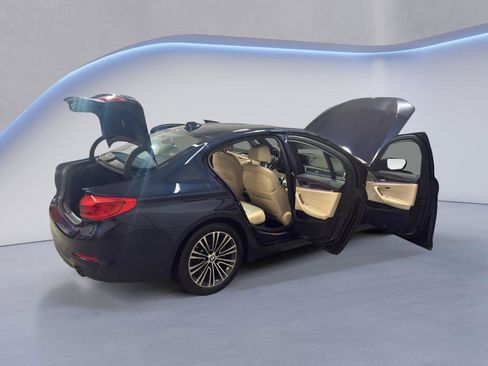 Used 2017 BMW 530i xDrive image 13