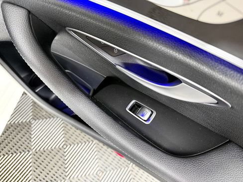 Used 2020 Mercedes-Benz E 350 Sedan image 53