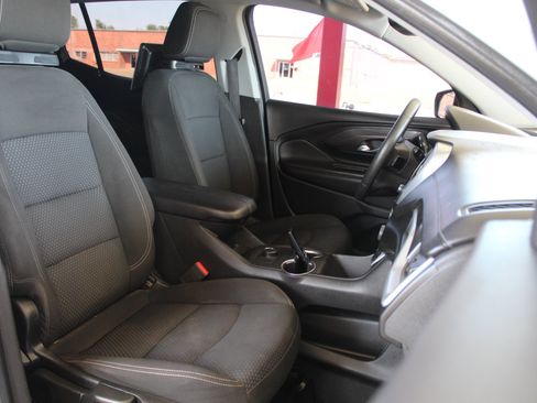 Used 2022 GMC Terrain SLE FWD image 13