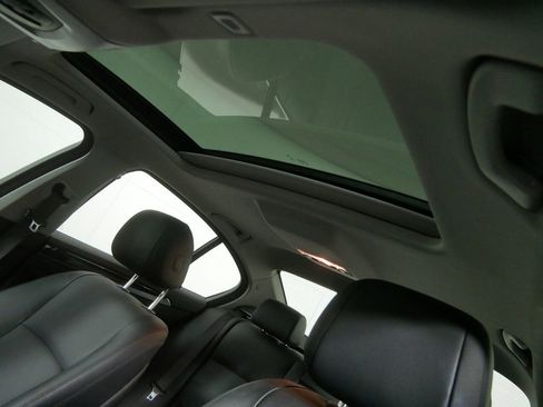 Used 2014 BMW 528i xDrive Sedan image 9