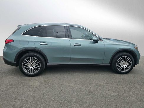 Used 2026 Mercedes-Benz GLC 300 4MATIC image 2