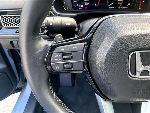 Used 2023 Honda Civic Touring image 24