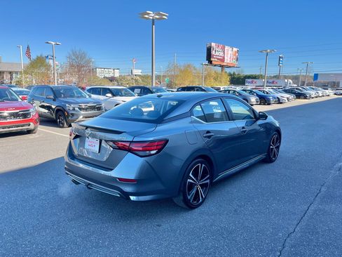 Used 2023 Nissan Sentra SR w/ SR Premium Package image 17