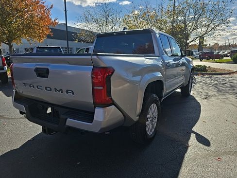 Certified 2024 Toyota Tacoma SR5 image 8