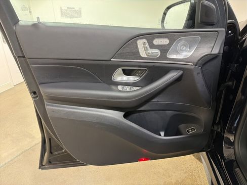 Used 2025 Mercedes-Benz GLE 350 4MATIC image 9