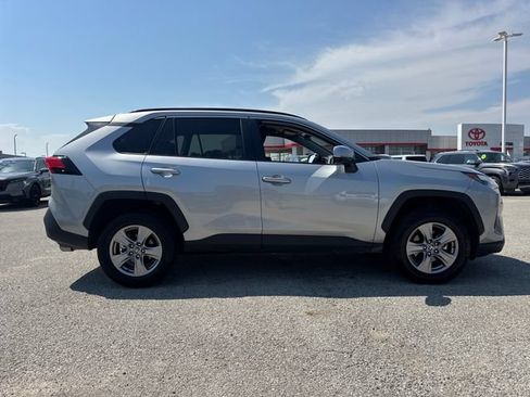 Used 2025 Toyota RAV4 XLE AWD/4WD image 7