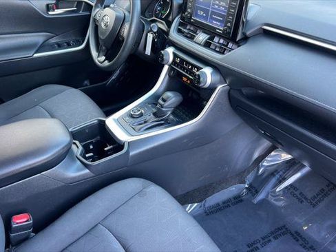 Certified 2022 Toyota RAV4 XLE AWD/4WD image 17