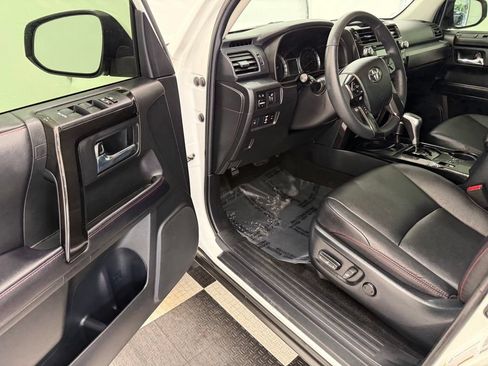 Used 2017 Toyota 4Runner TRD Pro AWD/4WD image 30